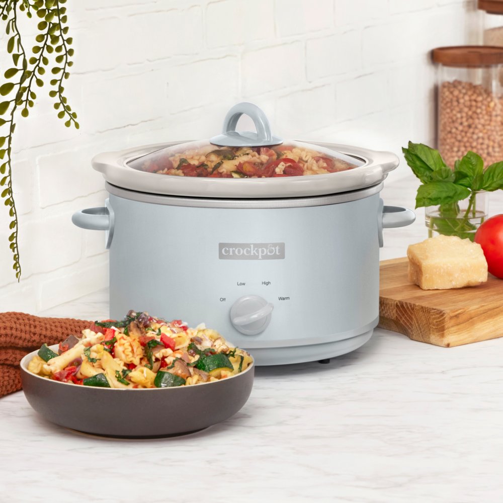 crock-pot-manual-design-series-4-5-quart-slow-cooker-macaroon-blue-j1 DC-39109-Crockpot_2022FallDesigns-Macaron-ATF04-nogfx